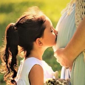 Meet your Posher, Elise